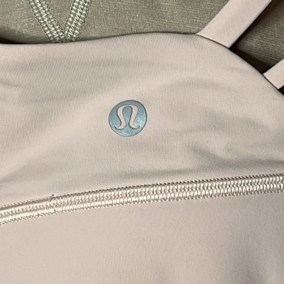 LULULEMON Women’s Free To Be Longline Pink Bra Size 4 - Picture 3 of 4